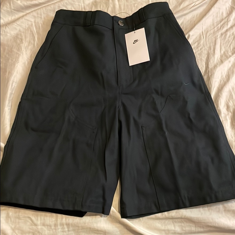 Nike Cargo Black Loose Fit Shorts